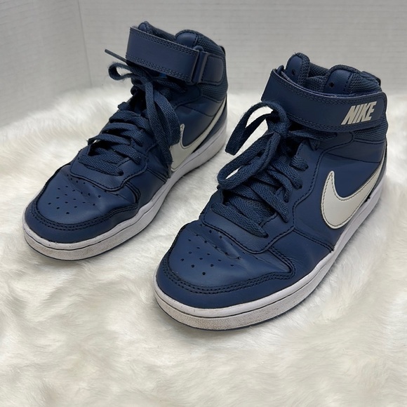 Nike Mid Top Athletic Sneaker Size 5Y Youth Blue White Lace Up Basketball Shoes - Picture 1 of 15